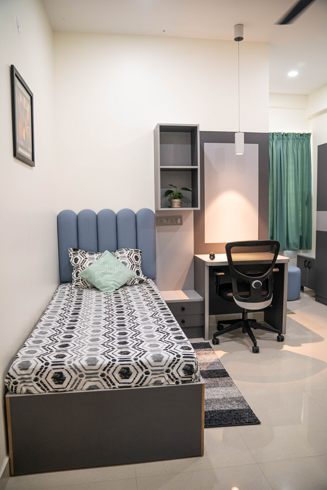 Grandeur House — S.G. Palya